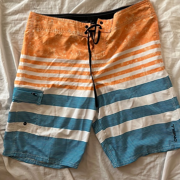O’Neill, 34 waist vintage board shorts - Picture 1 of 3